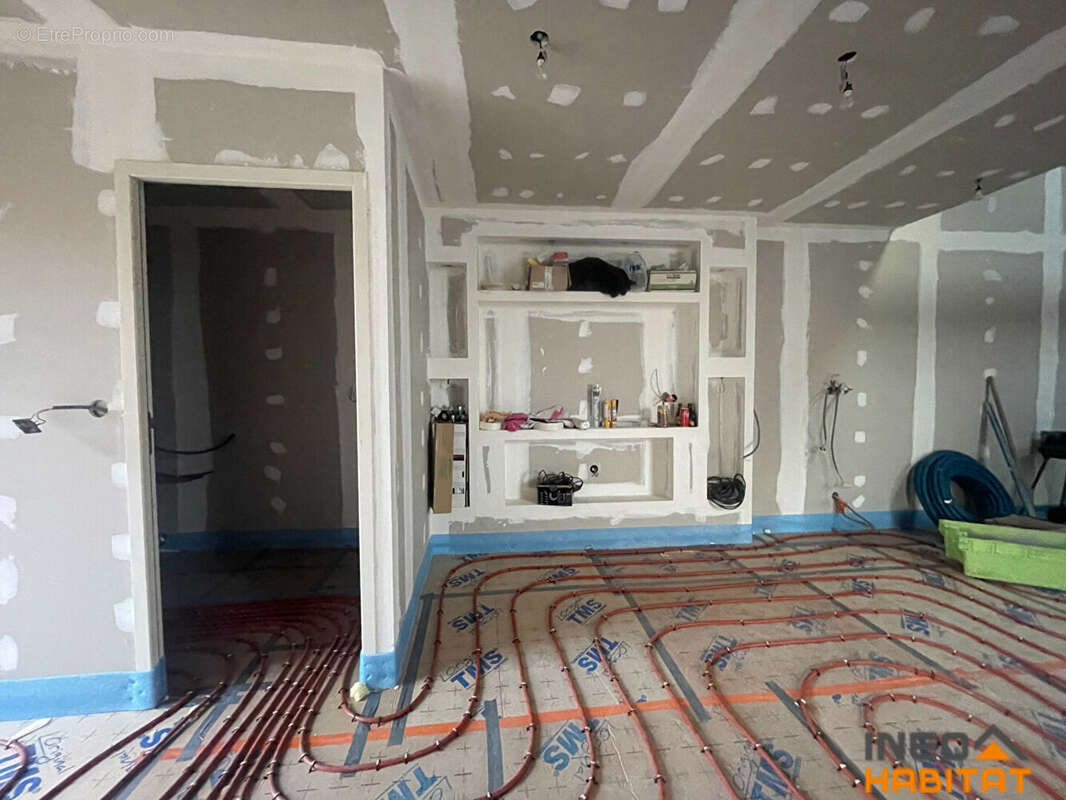 Maison à MINIAC-MORVAN