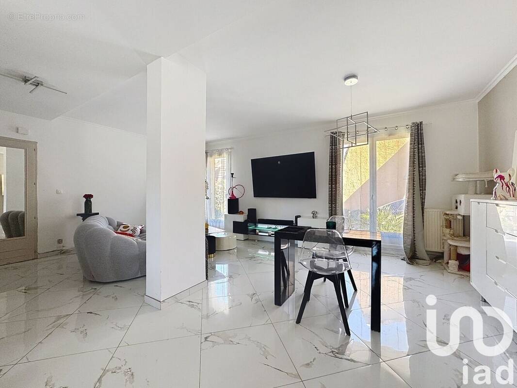 Photo 1 - Maison à VILLABE