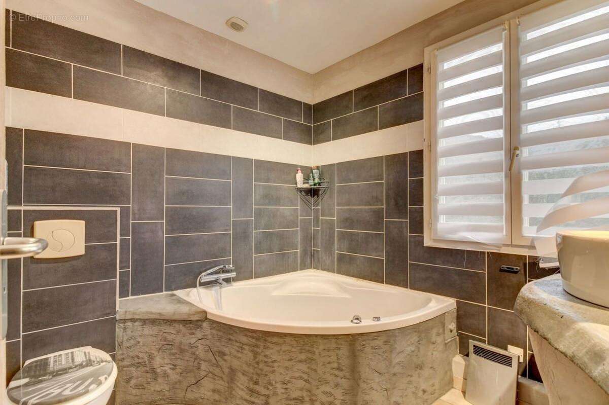 Maison à ROQUESTERON