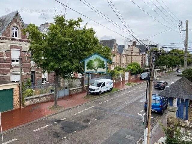 Petit Immeuble rue Dufay, proximité JDP - photo 4