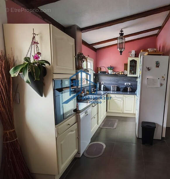 À vendre en exclusivité - Maison lumineuse 3P + 2 pièces avec terrasses, jardin, vue dégagée sur Drap et stationnement - photo 9
