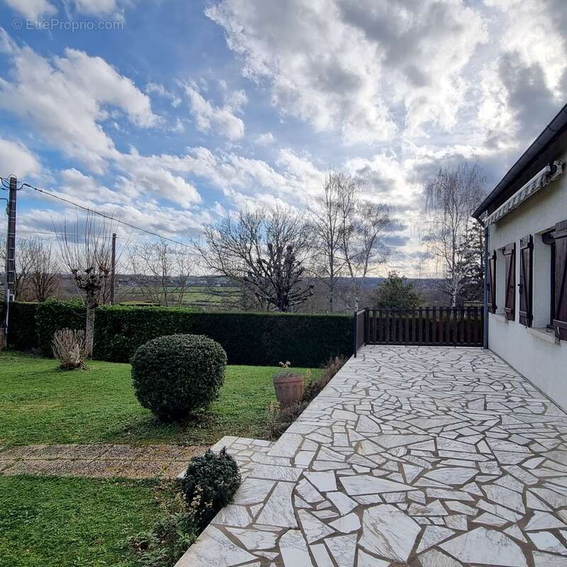 Maison 75 m² à Montgivray  - photo 11