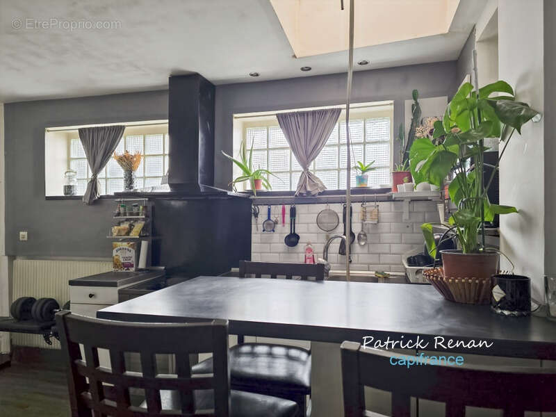 Maison à FONTENAY-LE-FLEURY