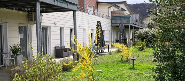 Appartement à ROCHE-LEZ-BEAUPRE