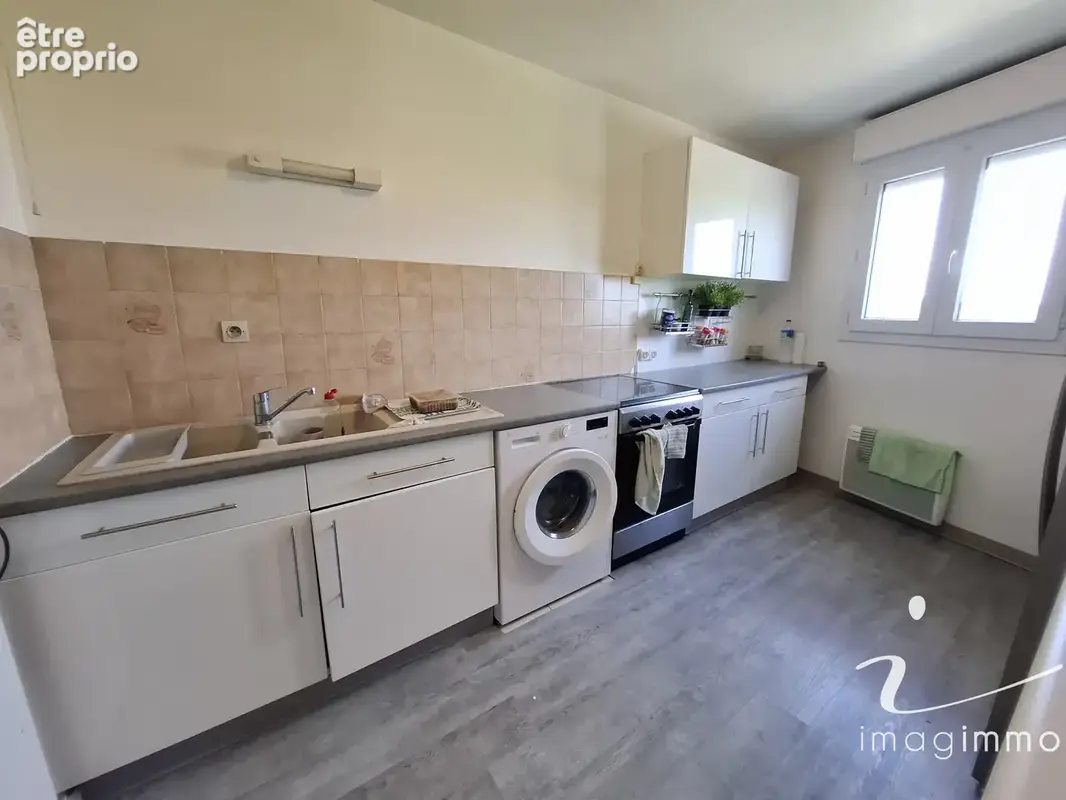 Dans une petite copropriété de 7 lots, découvrez cet appartement T4 de 90,17 m2 avec une vue exceptionnelle ! - photo 4