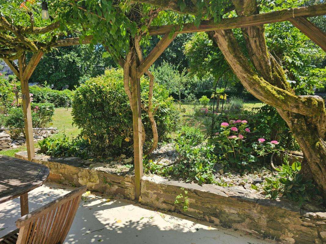 Maison à TERRASSON-LAVILLEDIEU