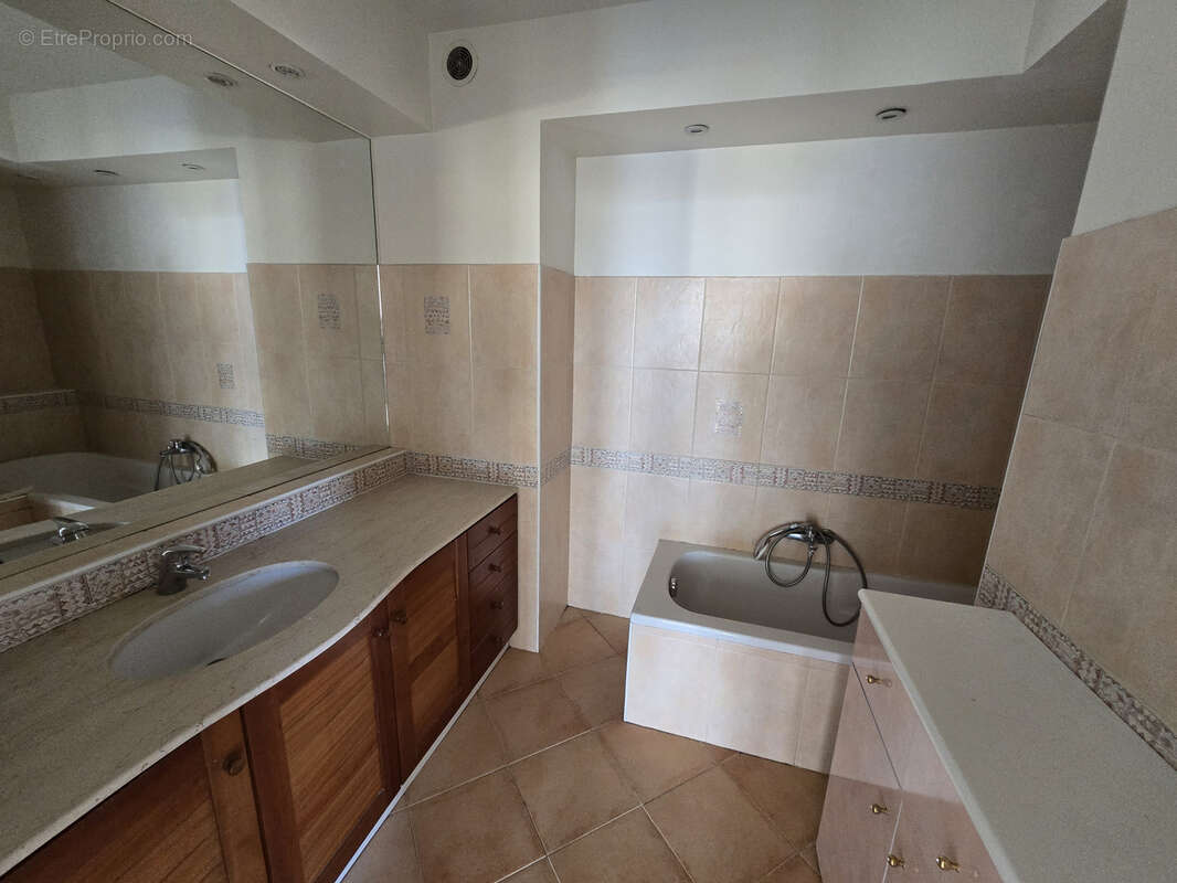 Nice st sylvestre - appartement 4p vue mer avec terrasse, cave et parking - photo 9