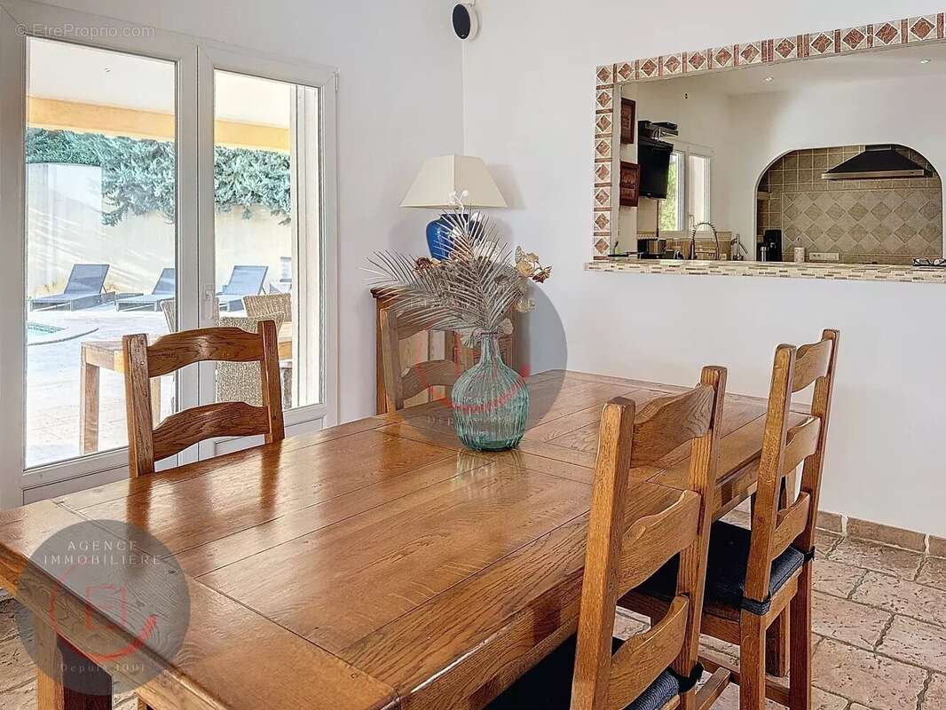 Maison à LES ADRETS-DE-L&#039;ESTEREL