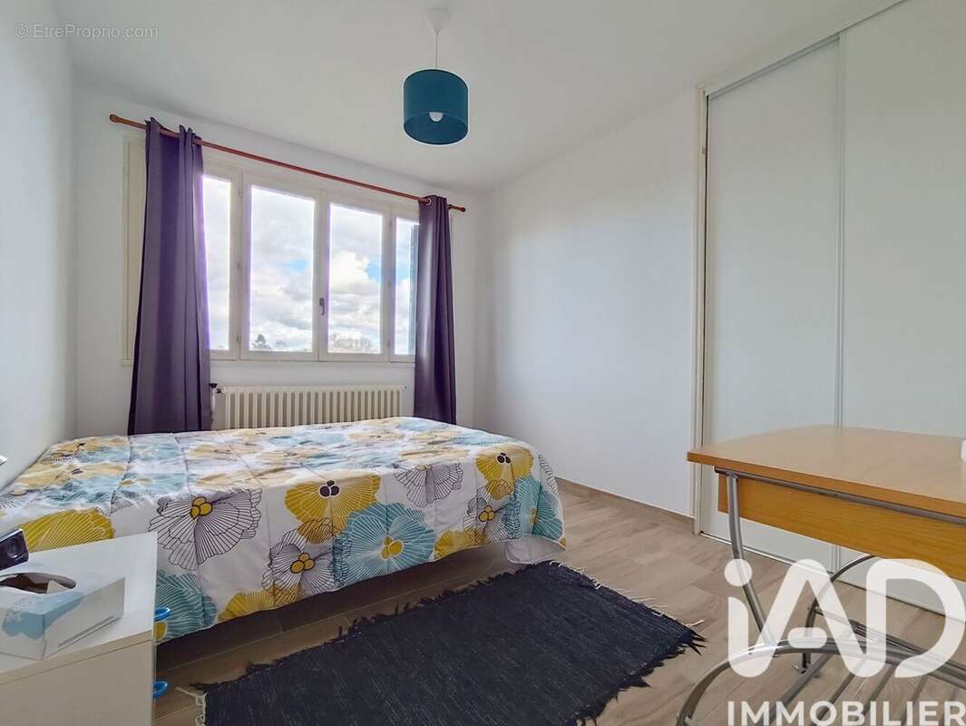 Photo 9 - Maison à LA CHAPELLE-SAINT-MESMIN