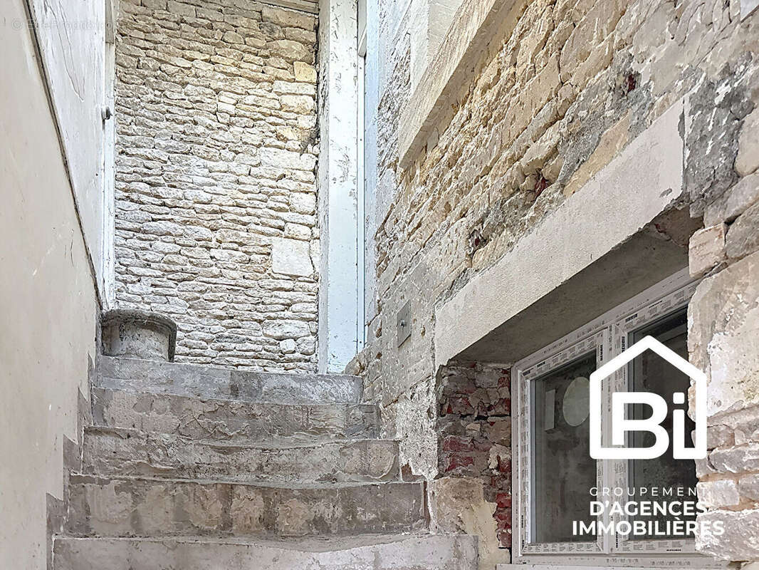 BERNIERES SUR MER - Lot de deux maisons en pierre à restaurer - photo 15