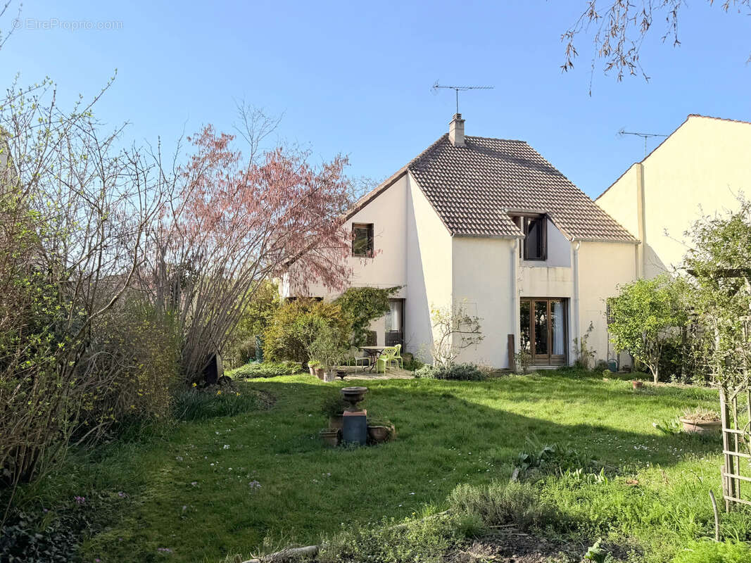 Maison à RUEIL-MALMAISON