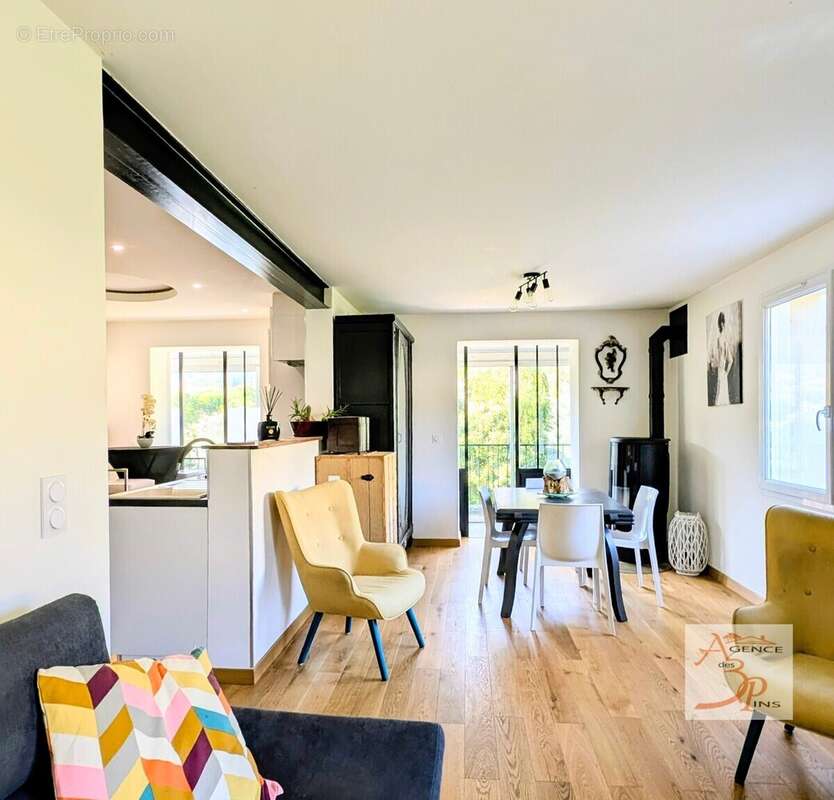 Maison à COLLOBRIERES