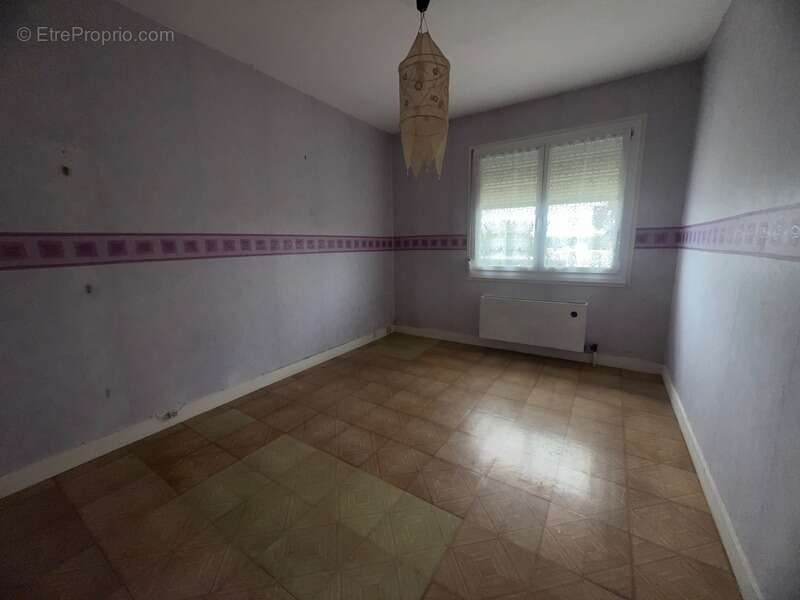 À vendre maison plain-pied 4 chambres à GEVRY (39) – Proche Dole – Grand terrain – Beau potentiel - photo 11