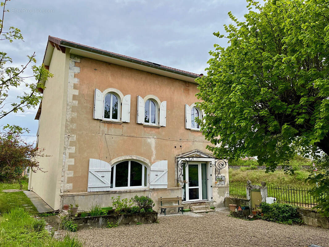 Maison à BOURGOIN-JALLIEU