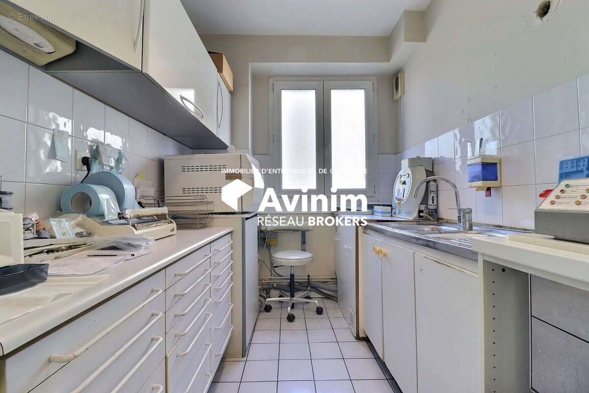 Commerce à COLOMBES