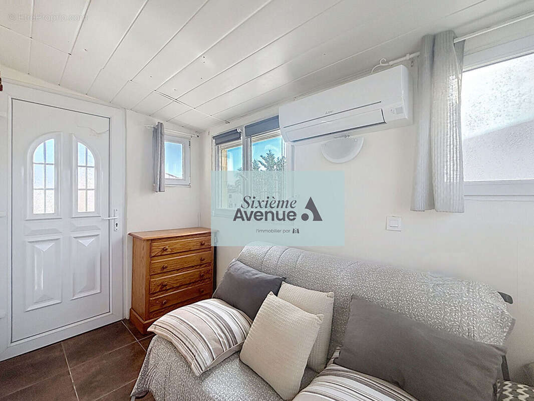 Appartement à SIX-FOURS-LES-PLAGES