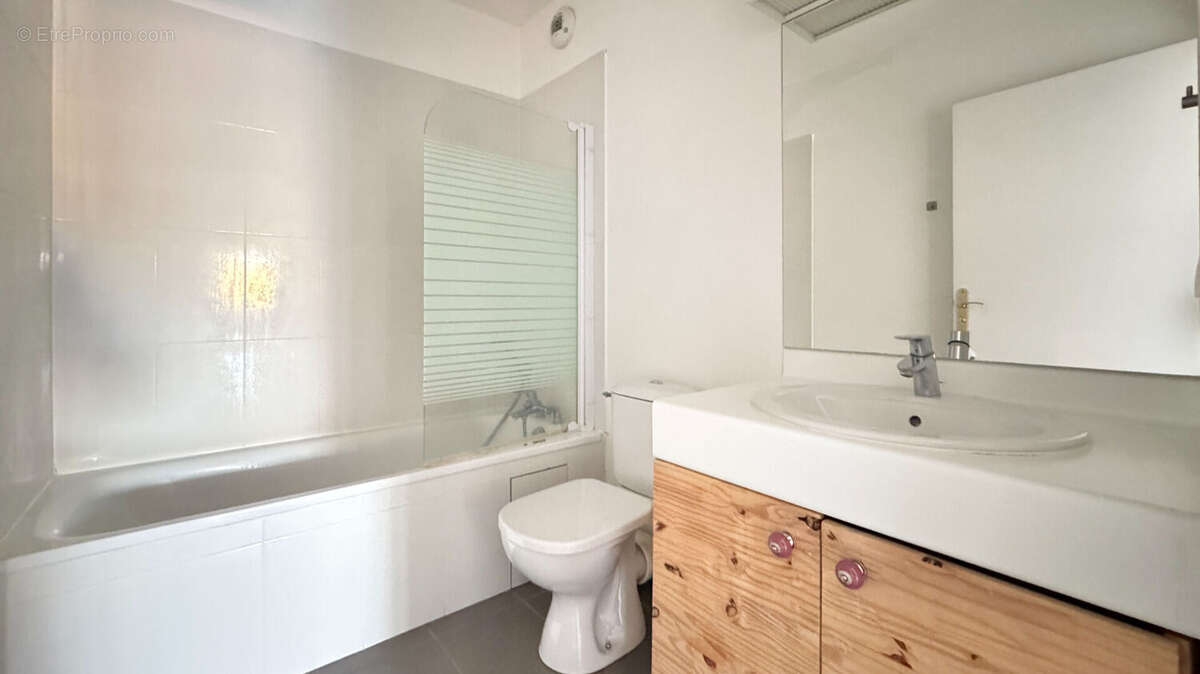 Appartement à SAINT-PIERRE-DU-PERRAY