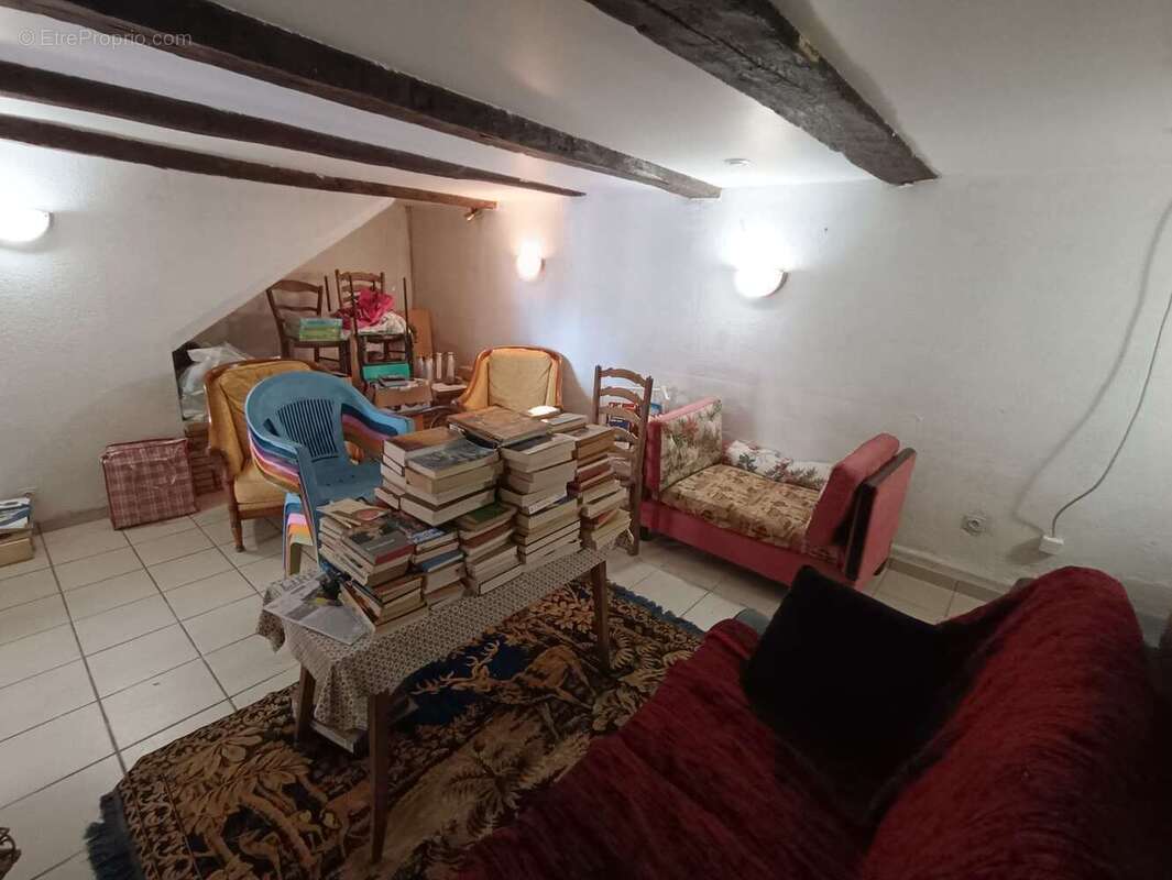 Maison à SAINT-MARTIN-LA-MEANNE