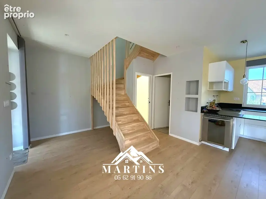 EXCLUSIVITE - ARGELES-GAZOST - Appartement duplex rénové de type 3 + terrasse + parking + cellier. - photo 6