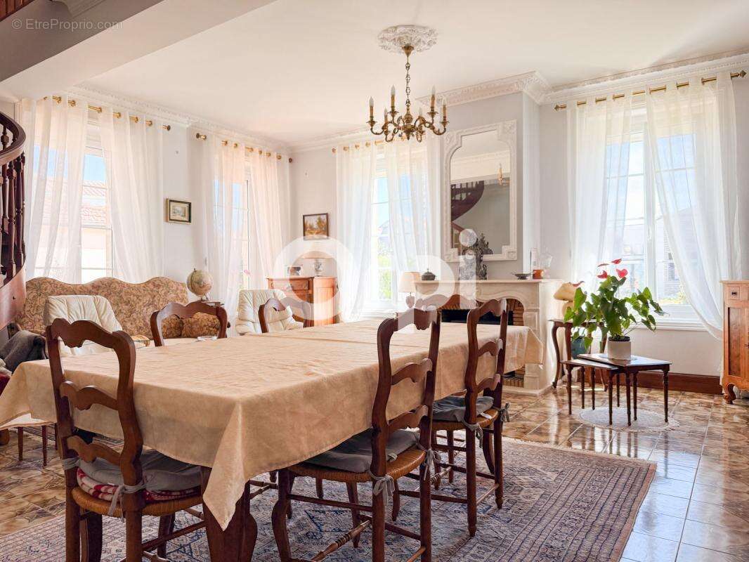 Maison à BREUIL-MAGNE