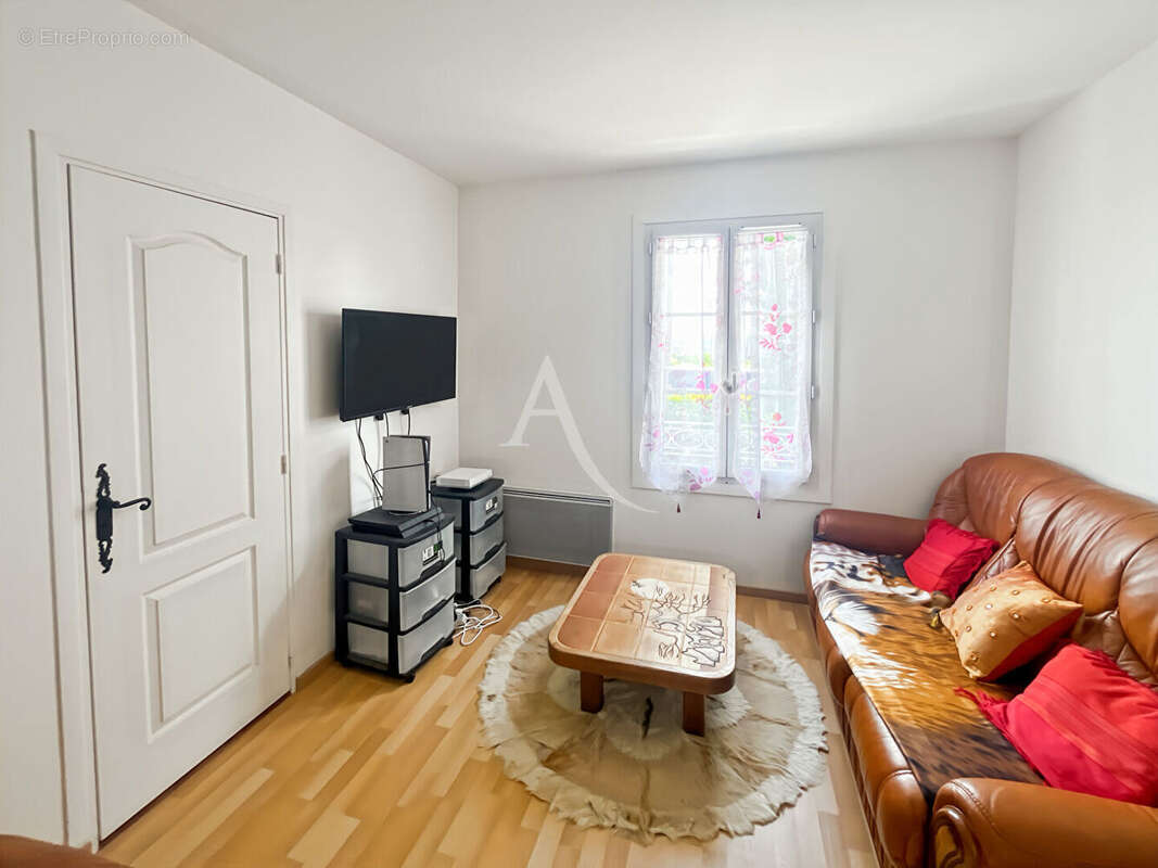 Appartement à VAUX-SUR-SEINE