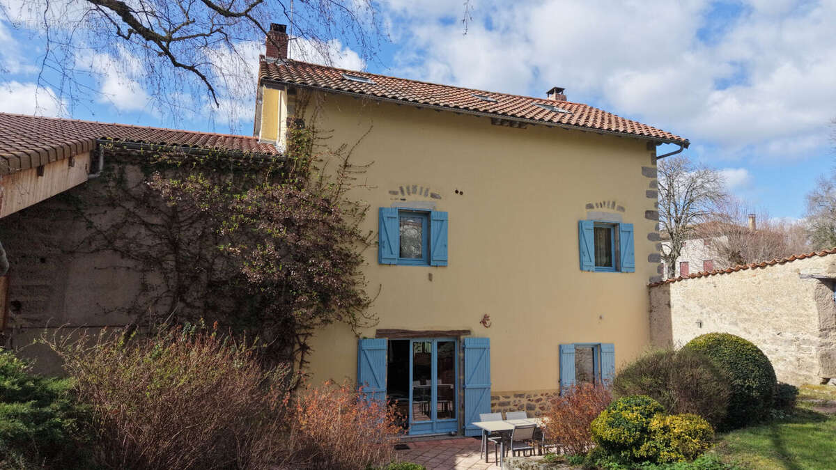 Maison à ESTANDEUIL