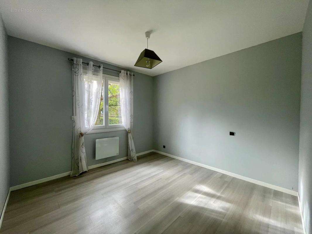 Maison à BOUT-DU-PONT-DE-LARN