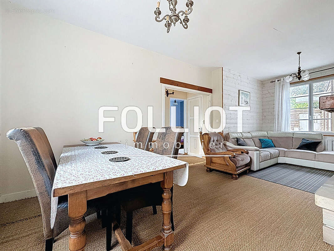 Maison à SAINT-GEORGES-DE-LA-RIVIERE