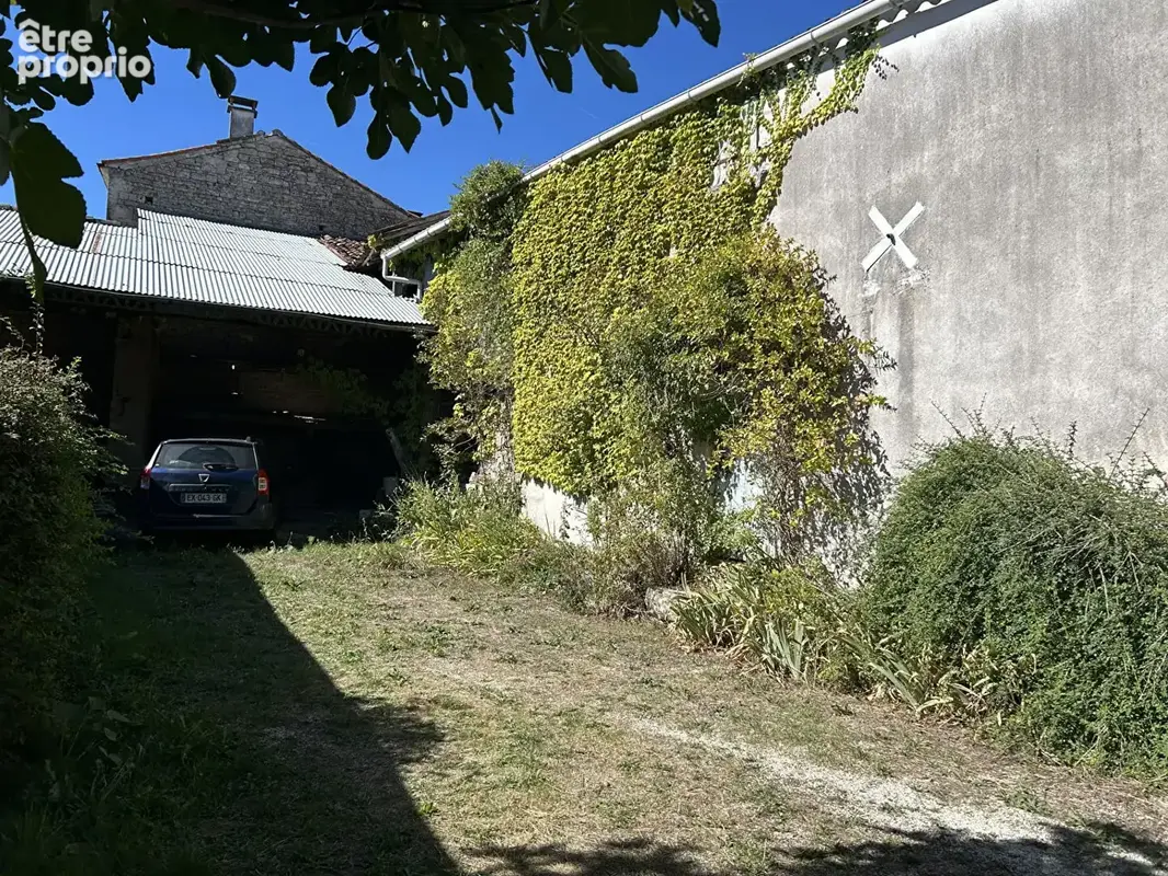 Ancien atelier d'artisans à rénover - photo 3