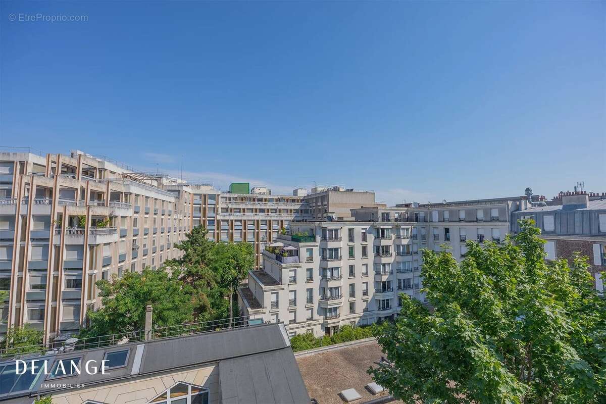 Appartement à PARIS-19E
