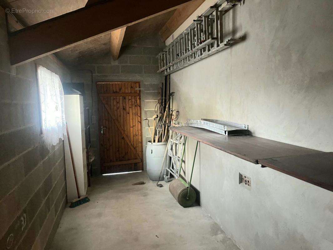 Maison à MONTESCOURT-LIZEROLLES