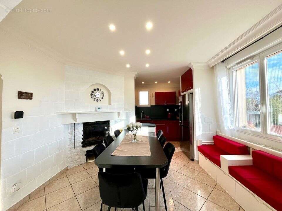 Appartement à VETRAZ-MONTHOUX