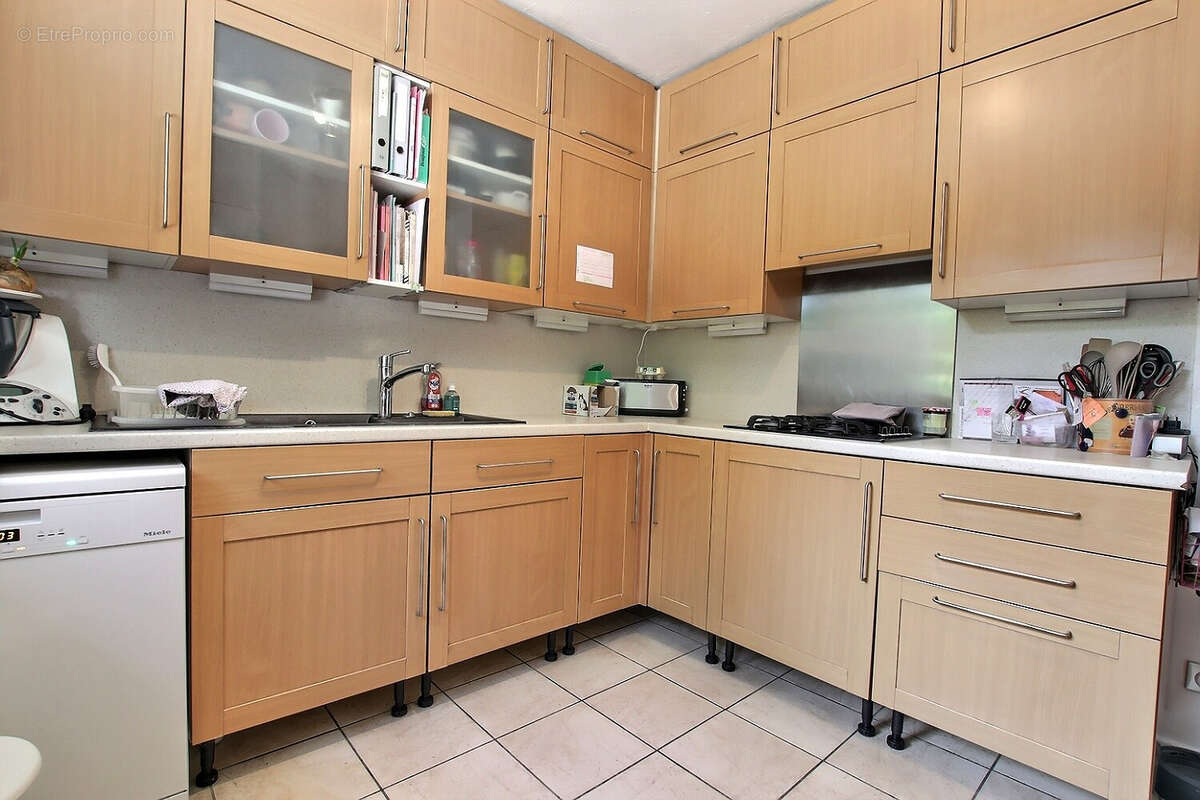 Maison à LA ROCHE-SUR-FORON