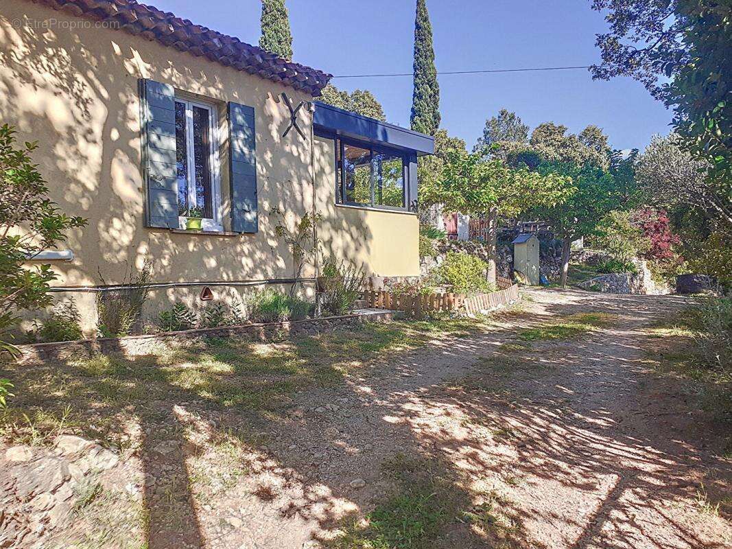 Maison à LA ROQUEBRUSSANNE