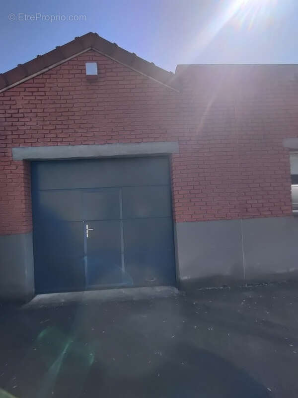 À vendre   Local professionnel idéal investissement locatif   Saintes (17100)   Rive droite - photo 3