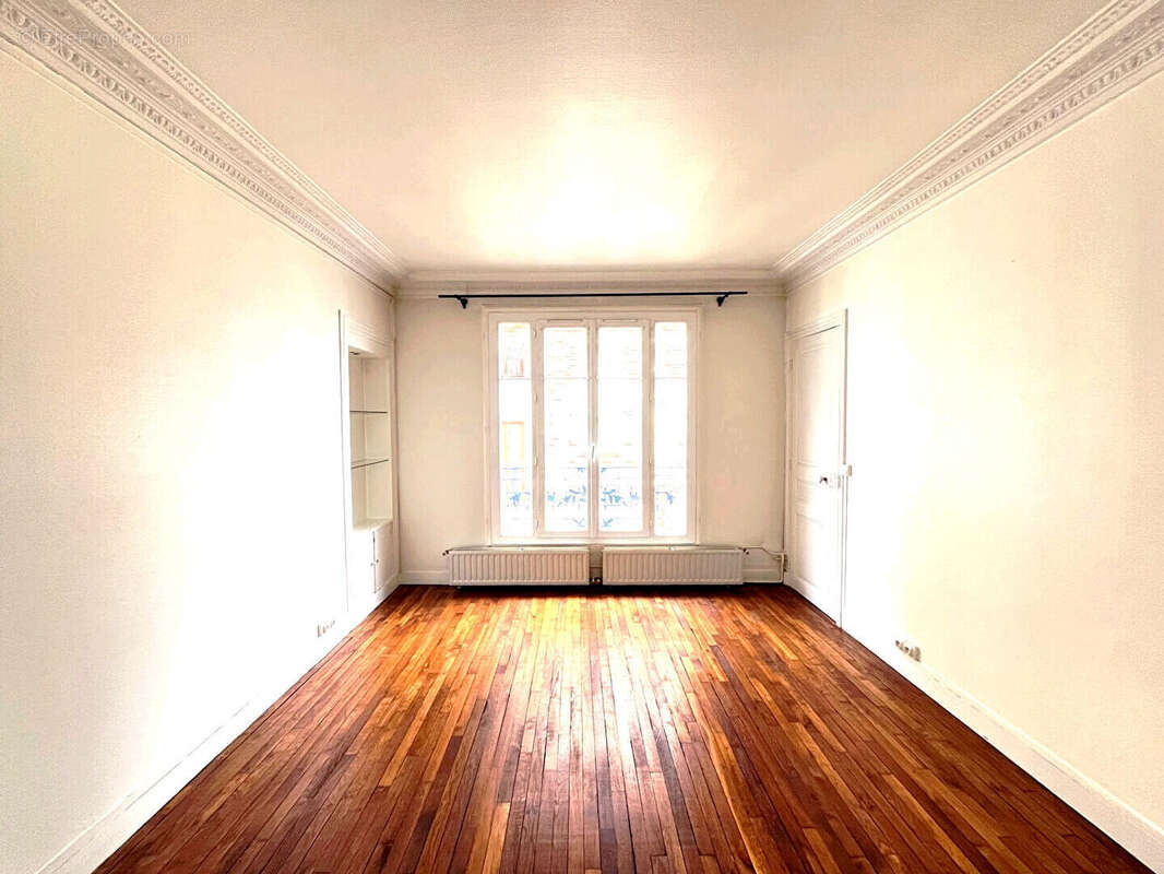 Appartement à LEVALLOIS-PERRET