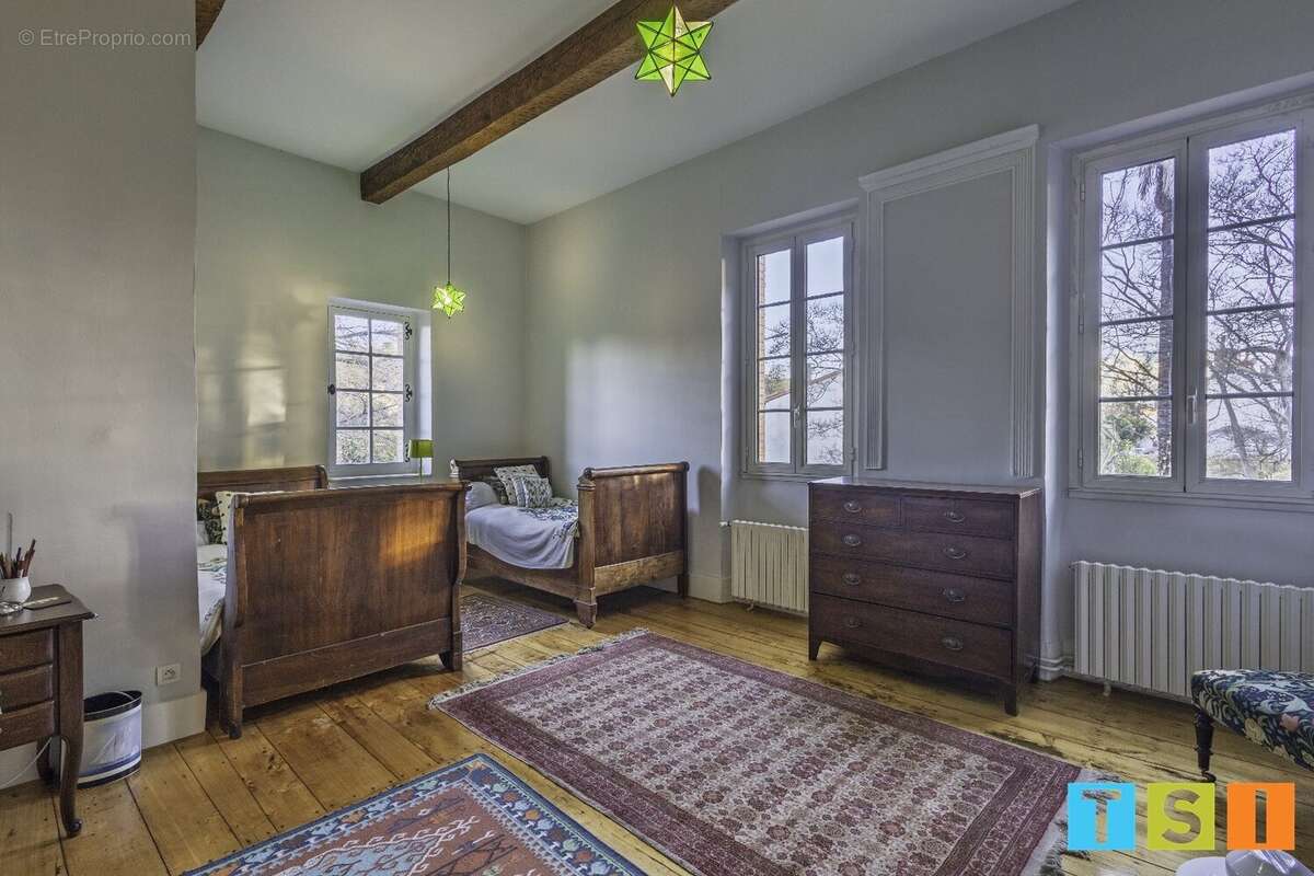 Maison à MONTESQUIEU-VOLVESTRE