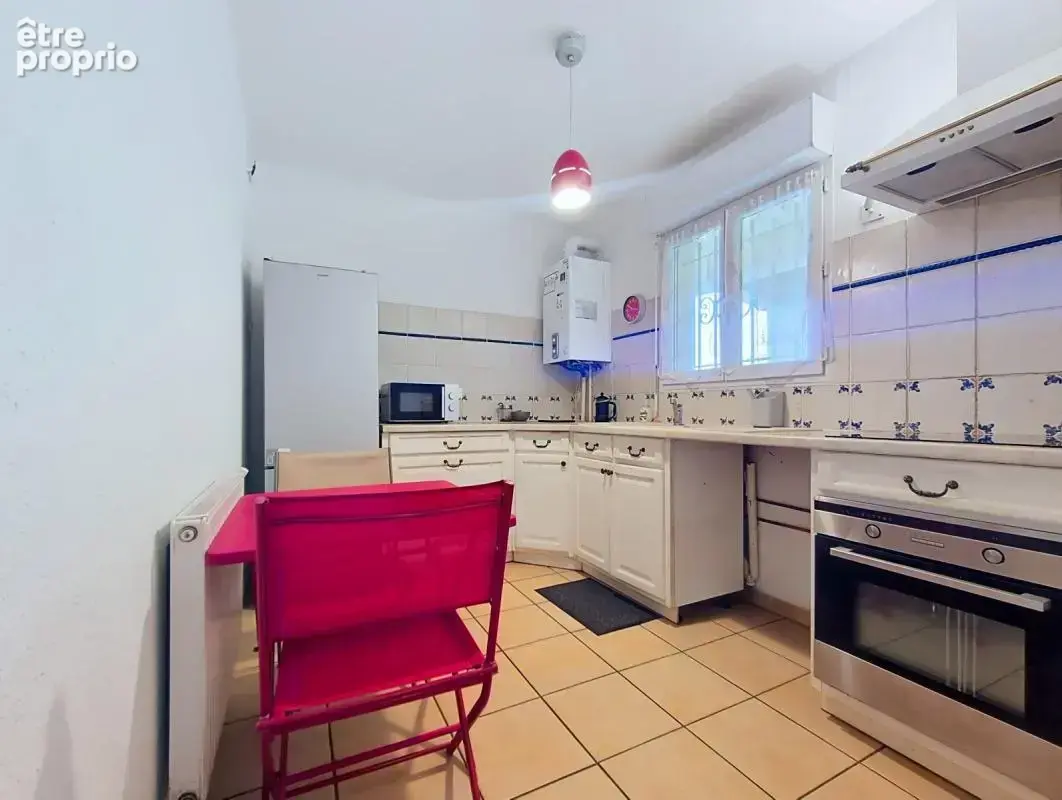 Nîmes centre– appartement 88 m² balcon, parking et ascenseur - photo 4