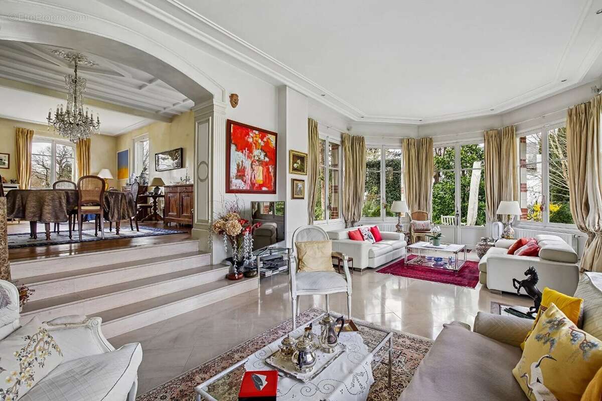 Maison à LE VESINET