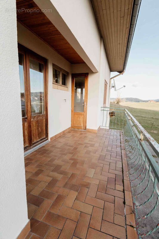 Maison à LA LONGEVILLE