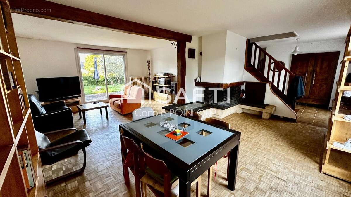 Photo 2 - Maison à OZOIR-LA-FERRIERE