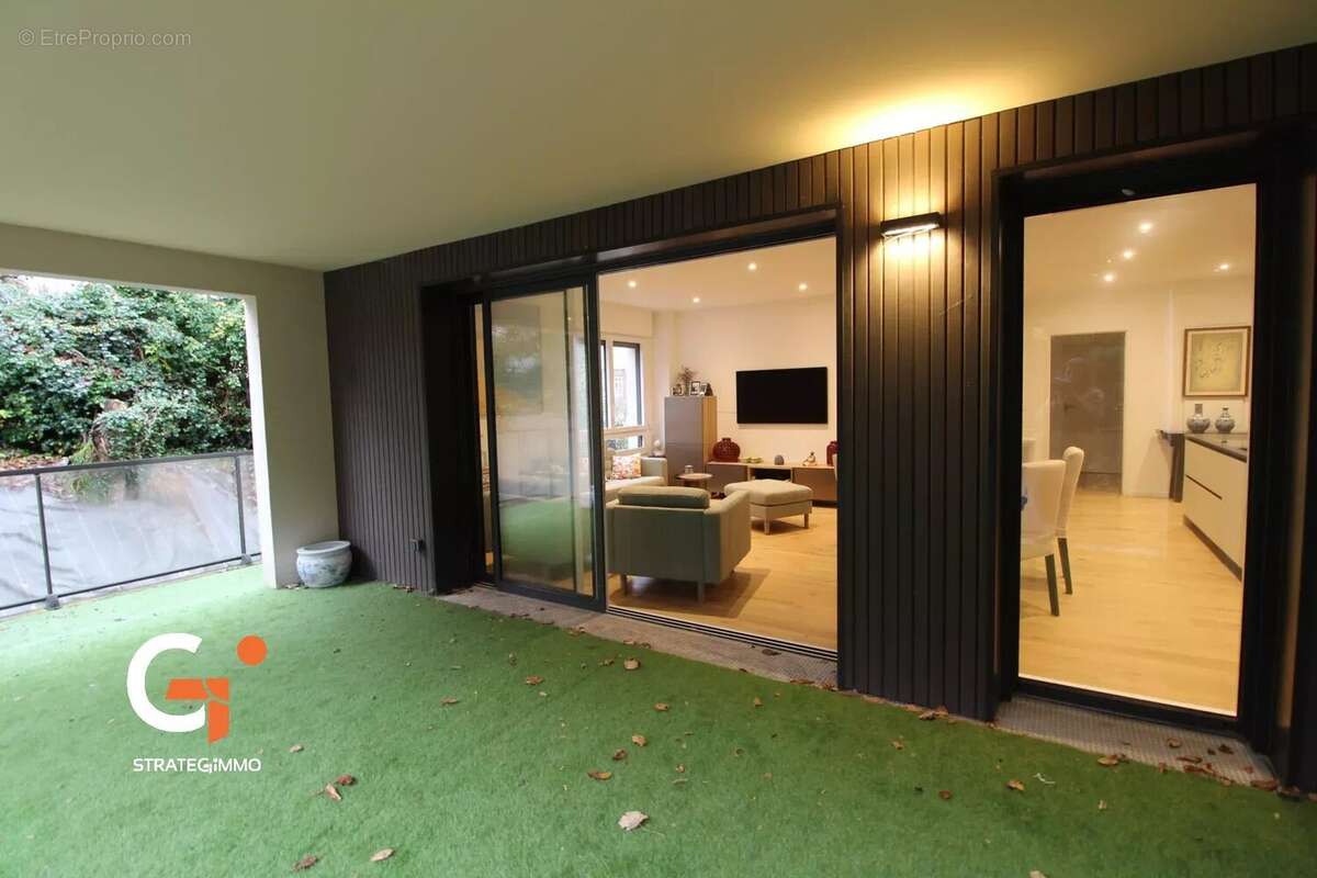 Appartement à MONT-SAINT-AIGNAN