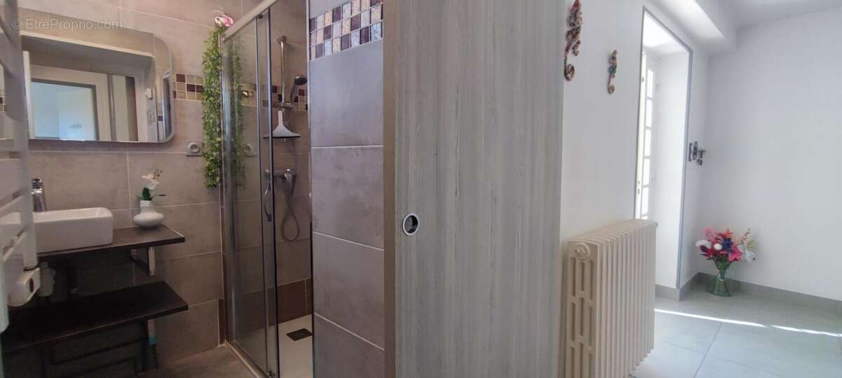 Maison à GREZIEU-LA-VARENNE