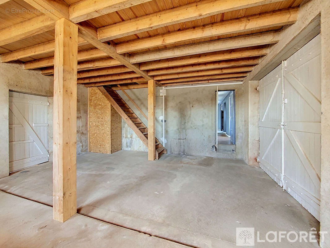 Maison de ville au coeur de Costaros ? Idéal premier achat ou investissement à fort potentiel ! - photo 10