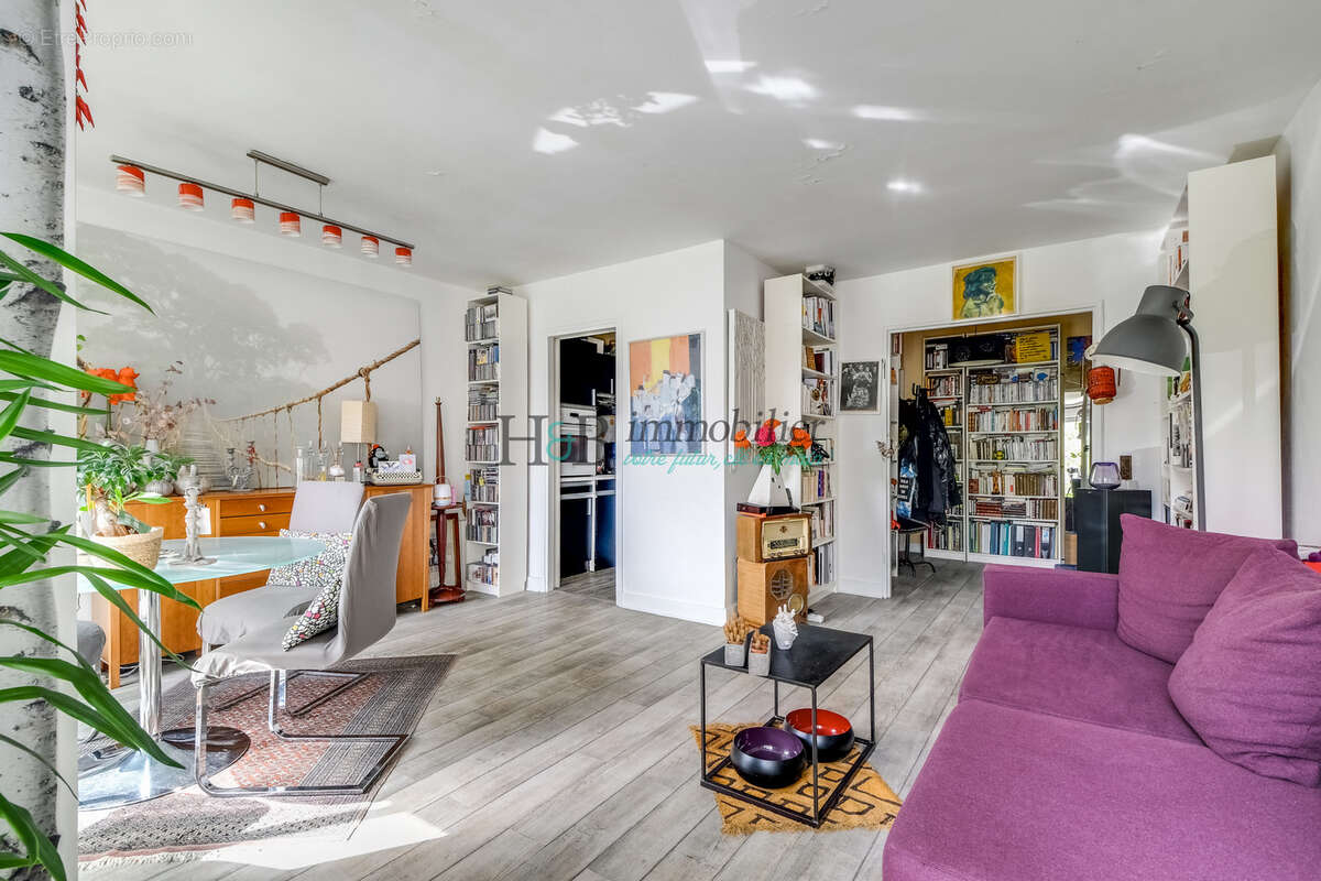 Appartement à PARIS-18E