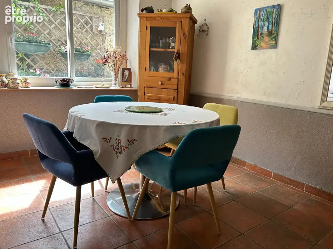 A vendre - 35510 cesson-sevigne - maison  70m² habitable, 94 m² au sol - 3 chambres - terrain de 778m² - véranda. - photo 4