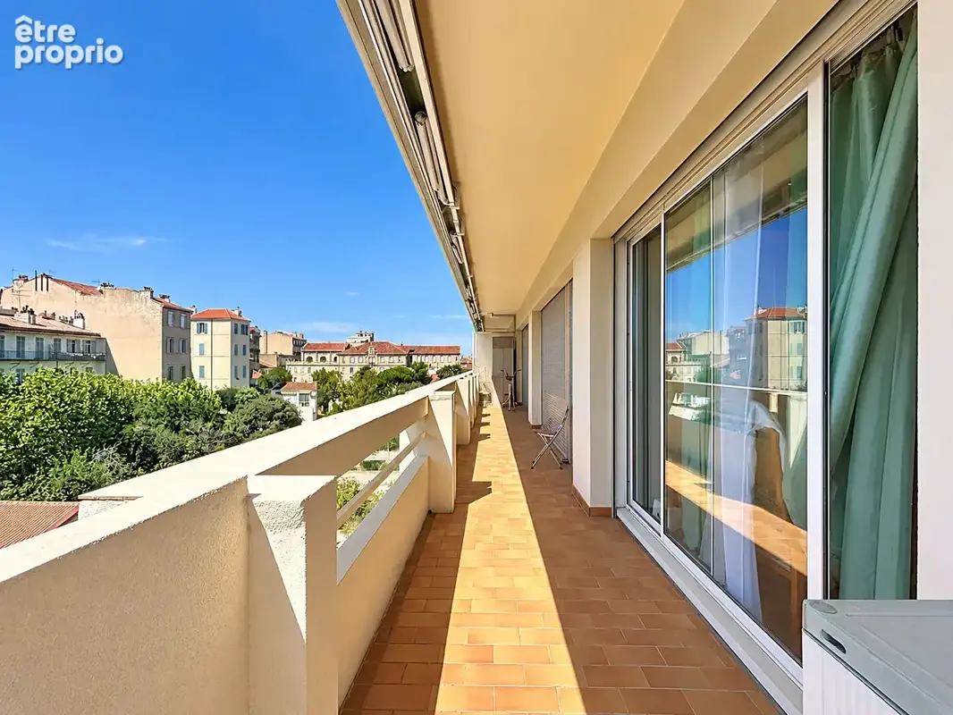 Appartement 133m2, dernier étage, grande terrasse 39m2 et vue dégagée, Marseille 6e - photo 14