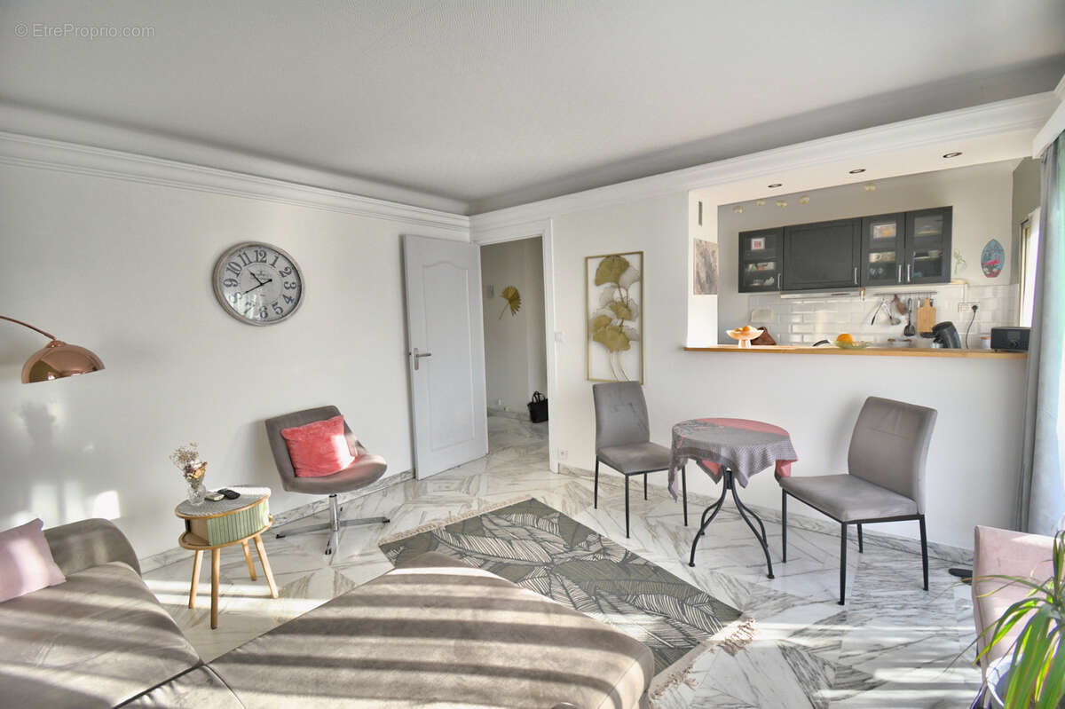 Appartement à LE CANNET