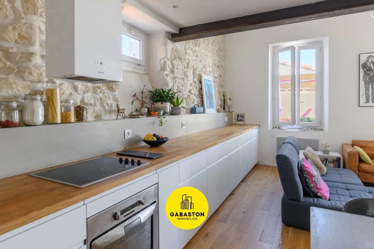 Appartement à MARSEILLE-6E