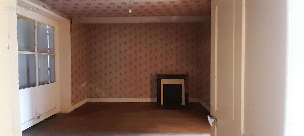 Le Salon - Maison à LA COQUILLE